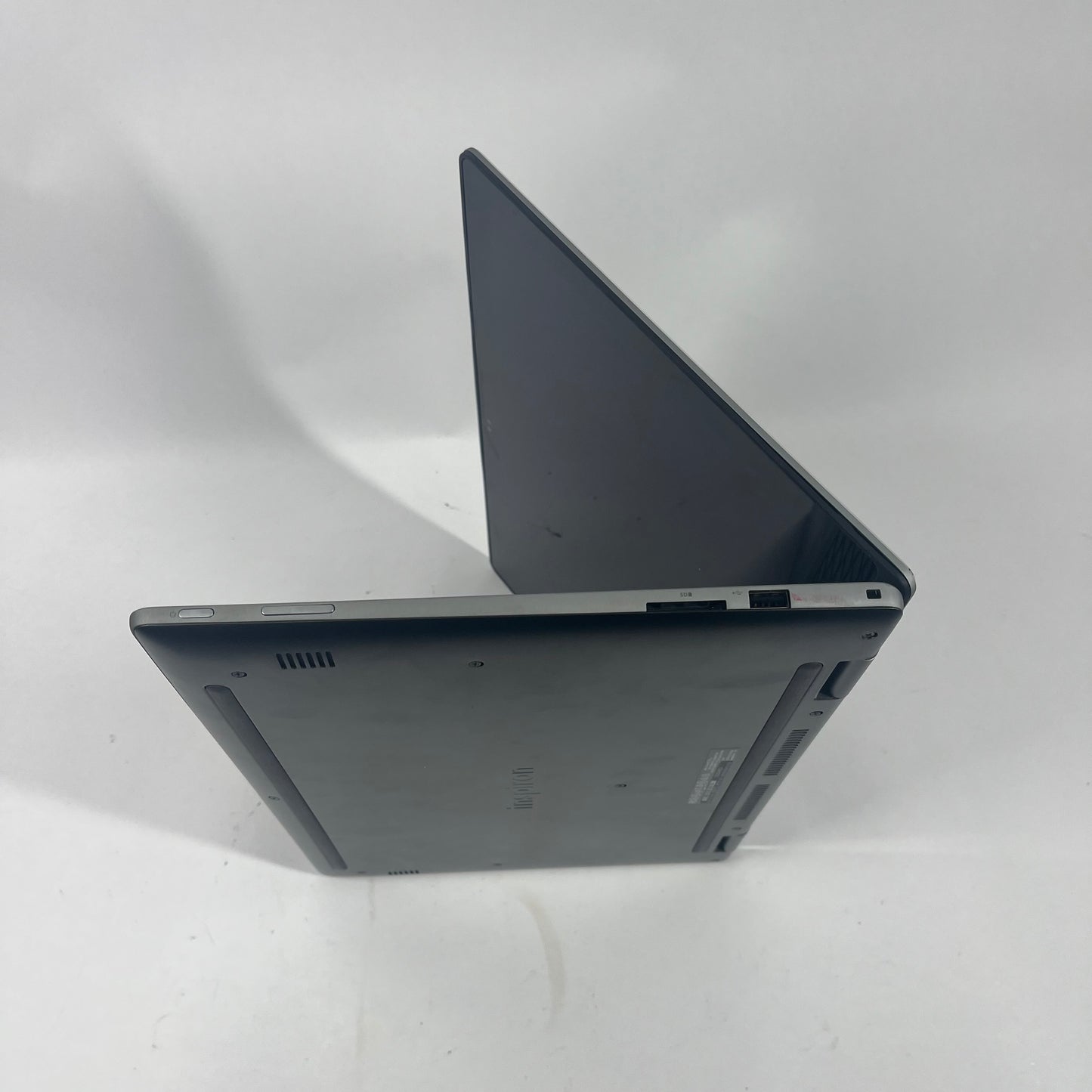 Dell Inspiron 15 Inspiron 7579 12" i7-7500U 1.1GHz 12GB RAM 512GB SSD Internal