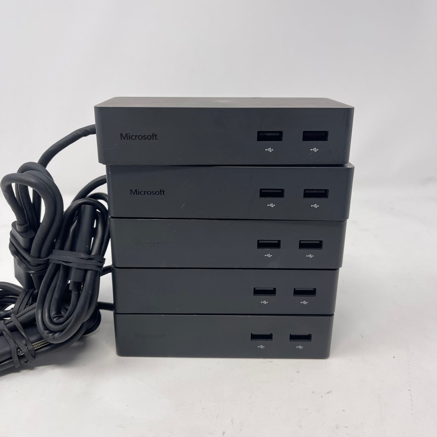 5 Microsoft Surface Docks 1661