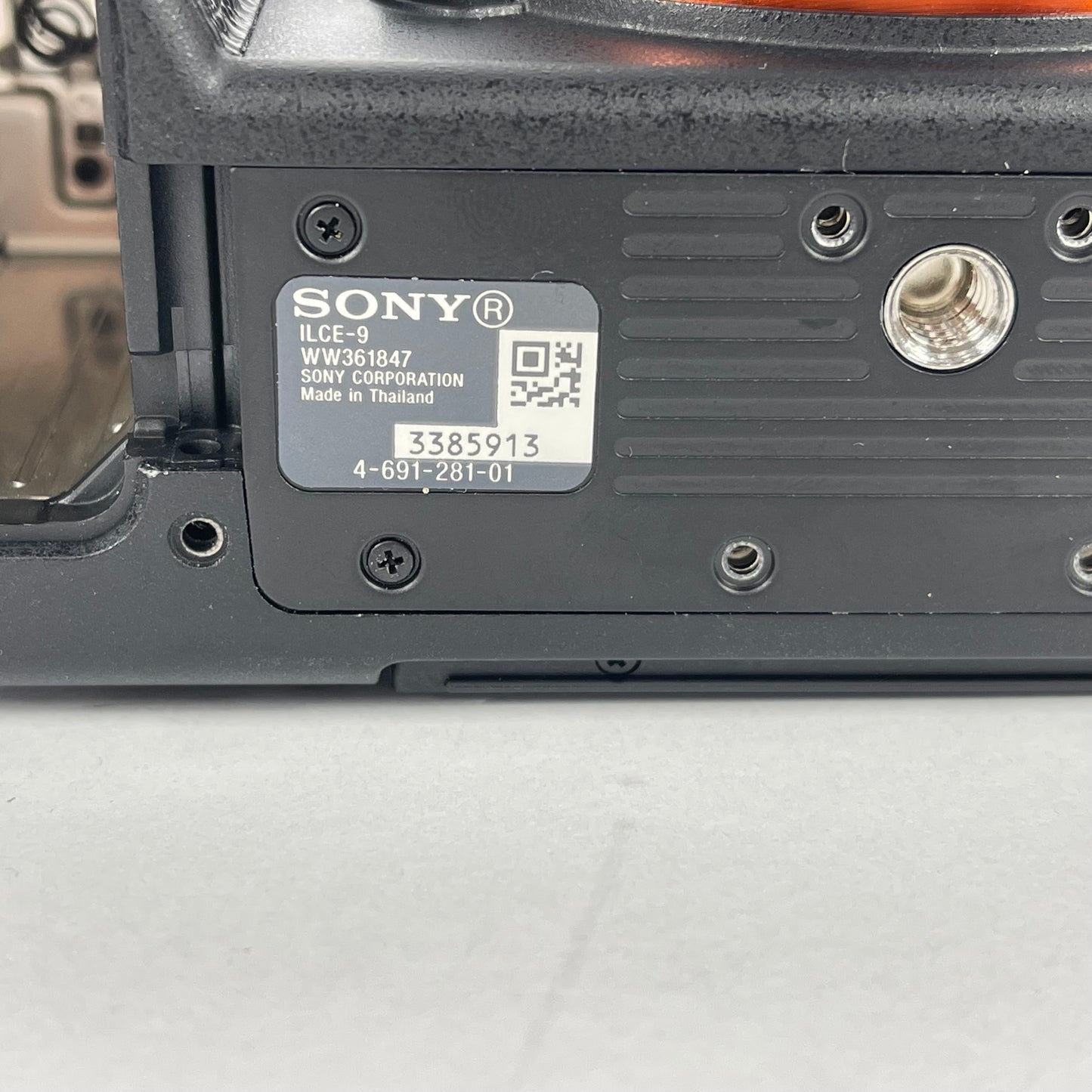 Sony Alpha 9 24.2MP Mirrorless Interchangeable Lens 13200 Shutter Count