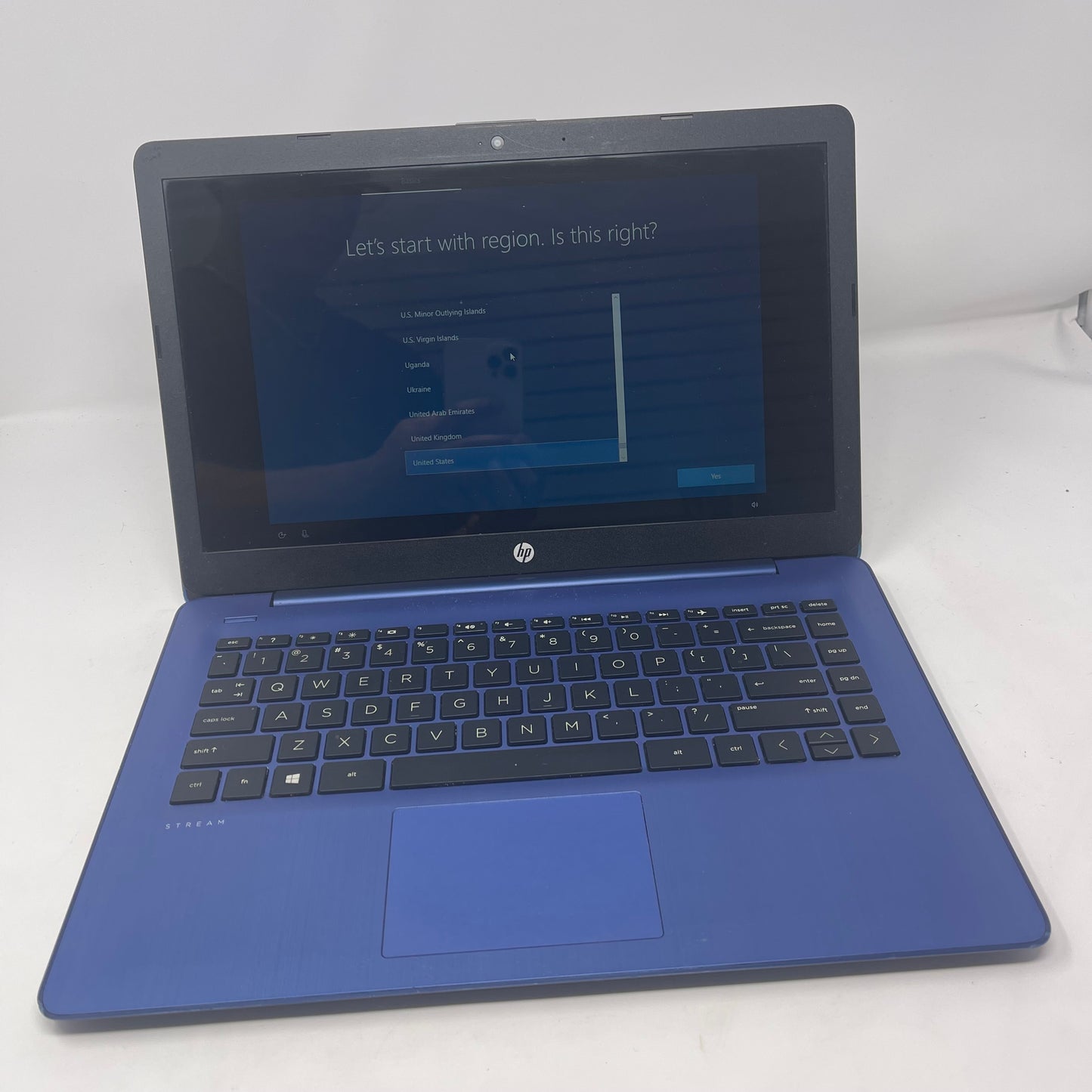 HP Stream 14 14" A4-9120e 1.5GHz 4GB RAM 64GB SSD AMD Radeon R3 Graphics