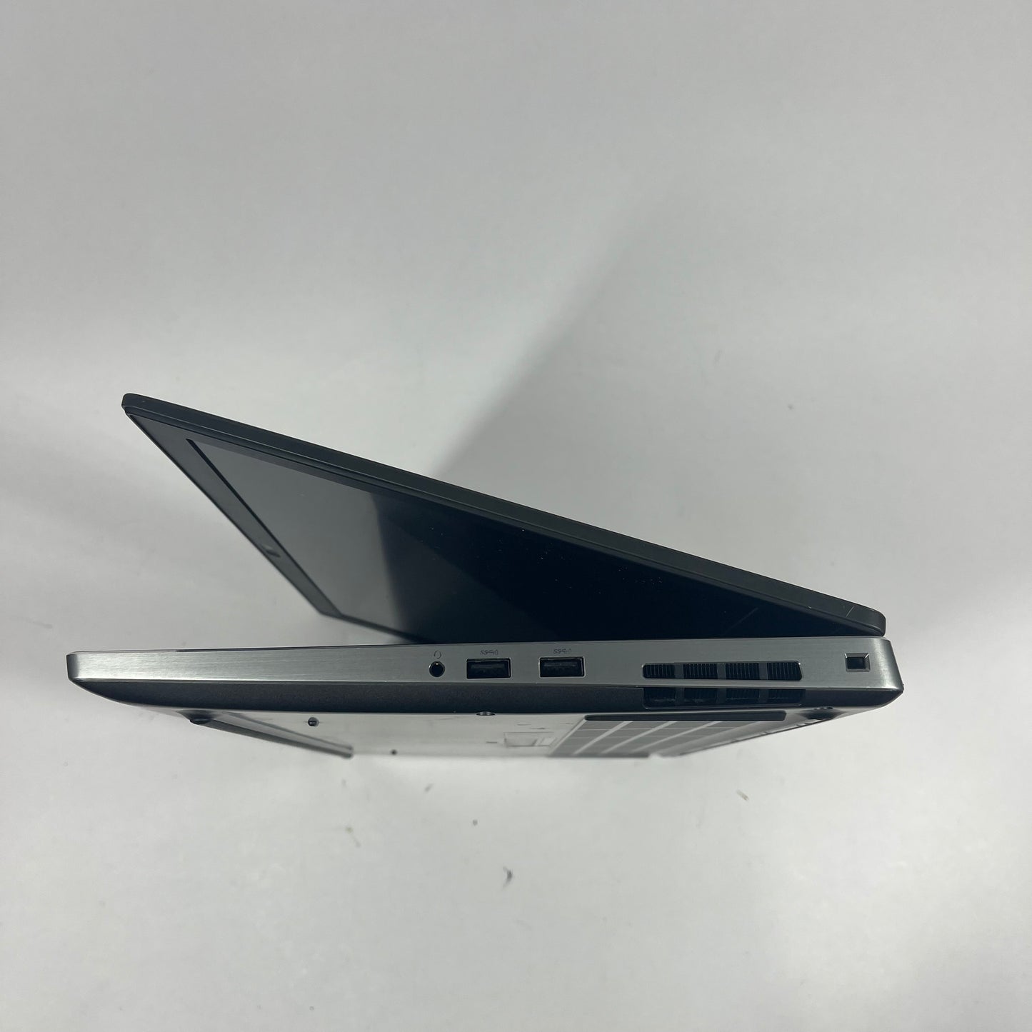 Dell Precision 7540 7540 15.6" E-2276M (6-core) 2.6GHz 64GB RAM 256GB SSD