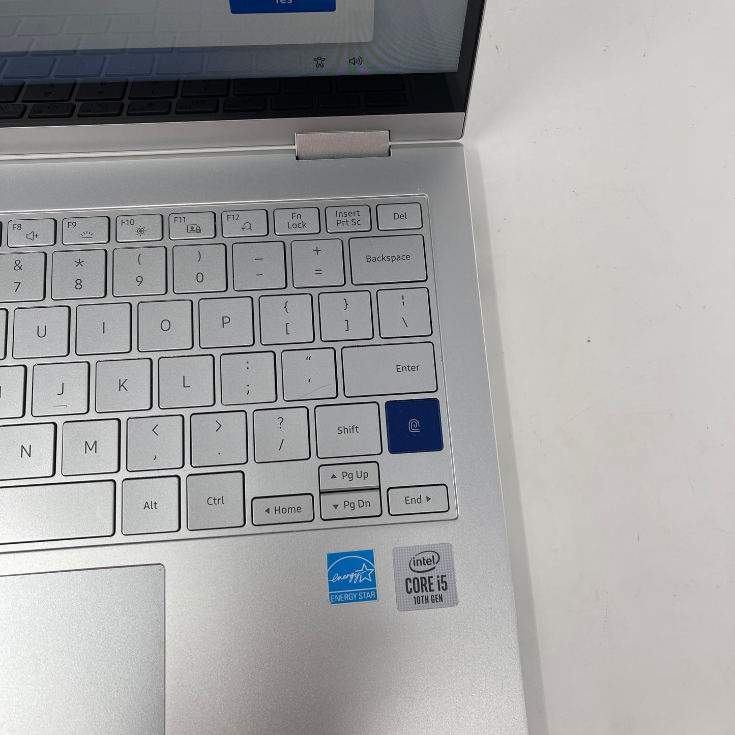 Samsung np NP730QCJ 13.3" i5-10210U 1.6GHz 8GB RAM 256GB SSD