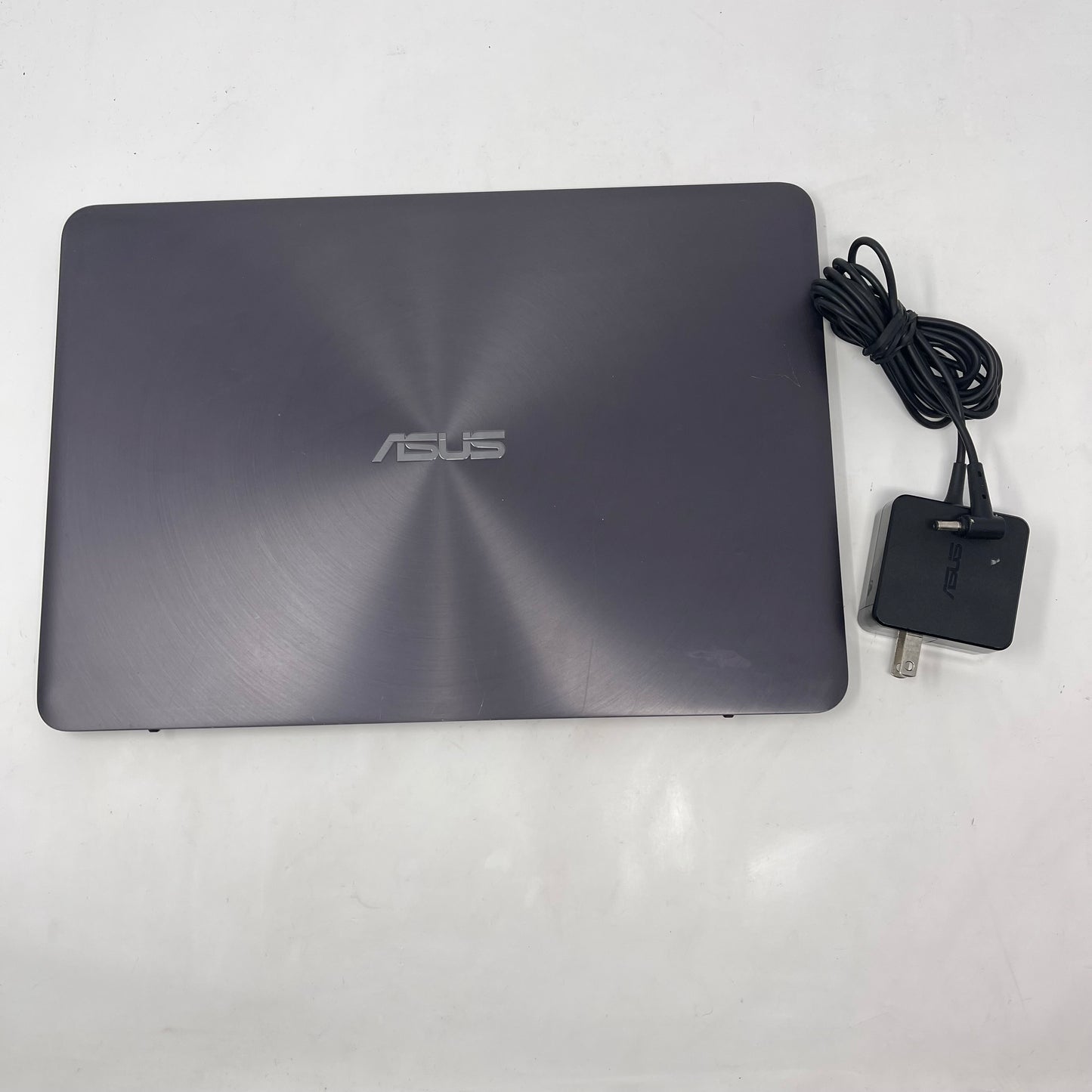 Asus NoteBook UX305FA-USM1 13.3" Core 5Y10 0.8GHz 8GB RAM 256GB SSD