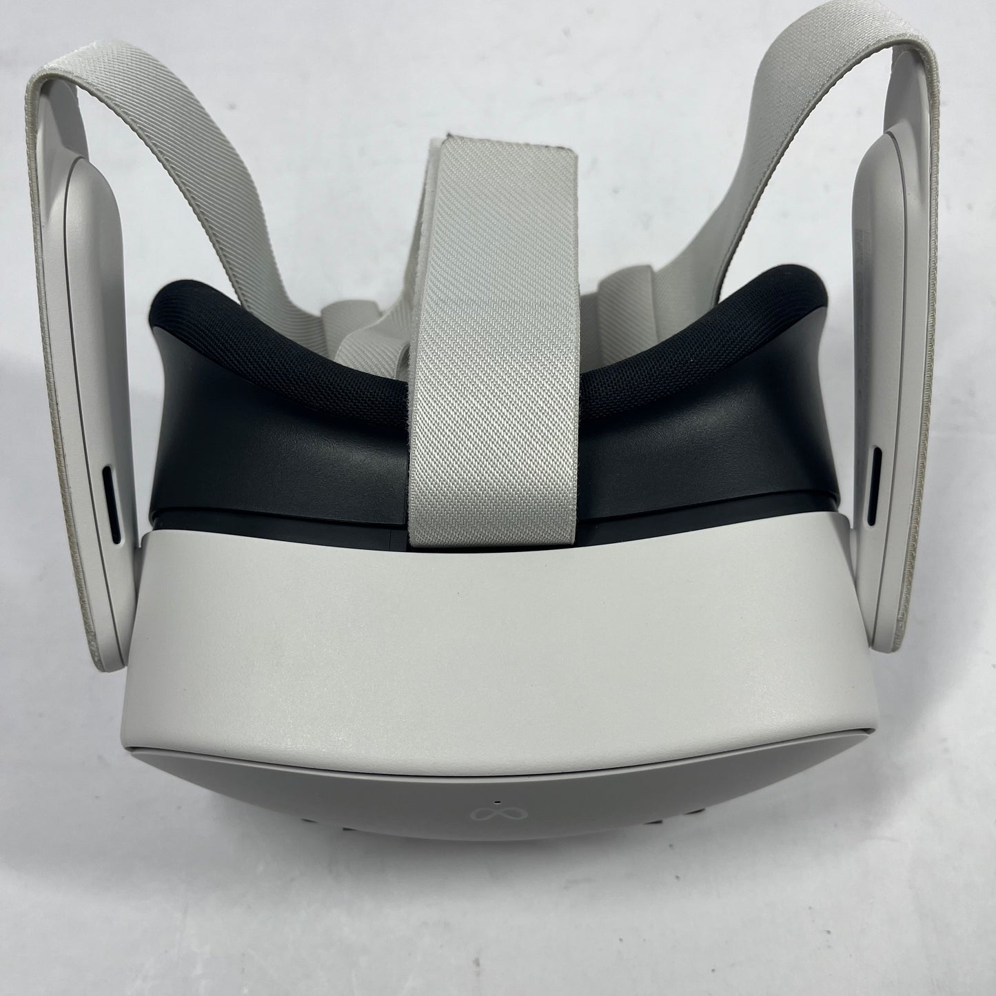 Meta Quest 3S 128GB Standalone All-in-One VR Headset P97
