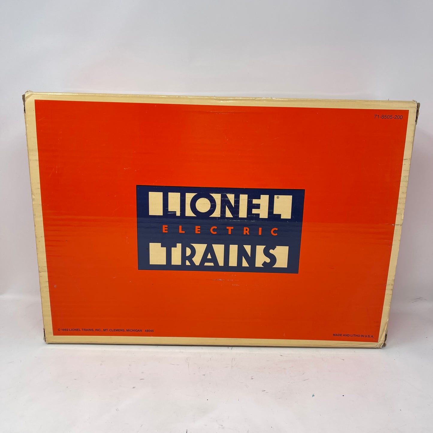 Lionel Electric Trains Santa Fe F3 AA Units  Model Train Set 6 - 18117