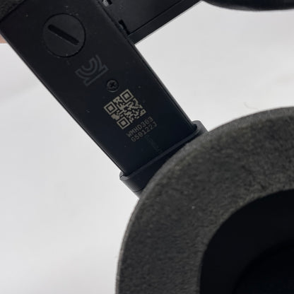 Oculus Rift PC VR Headset 301-00200-03