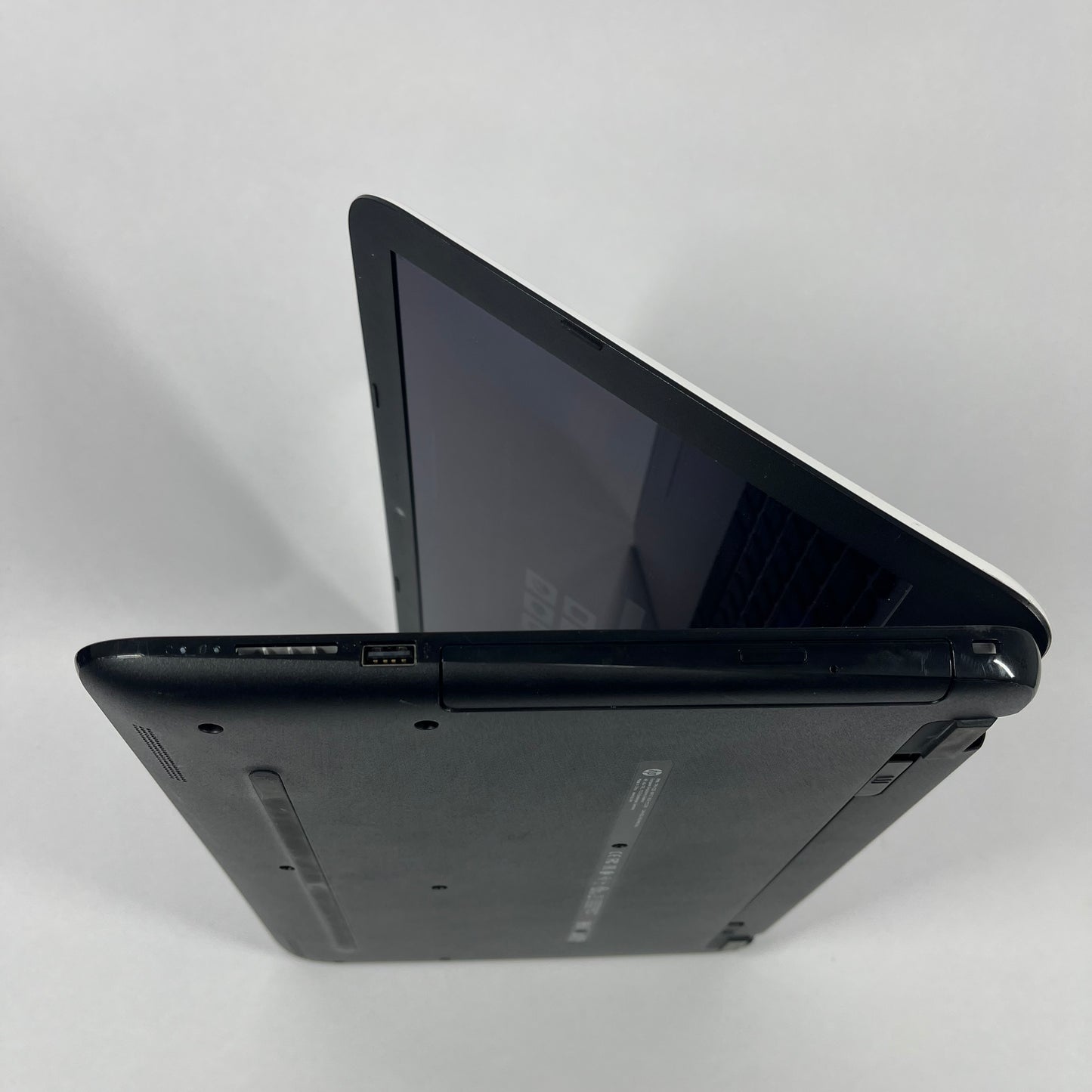 HP 15-AY018DS