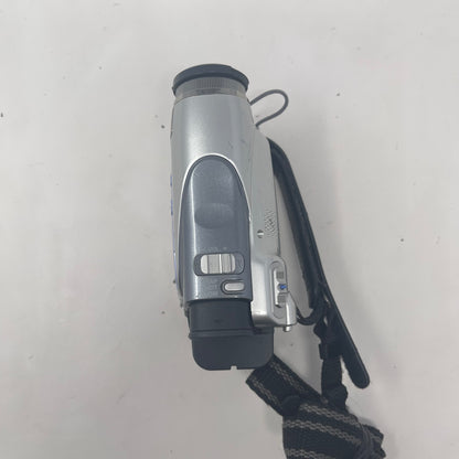 JVC GR-D270U 360 Degree Digital Video Camera