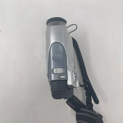 JVC GR-D270U MiniDV Video Camcorder