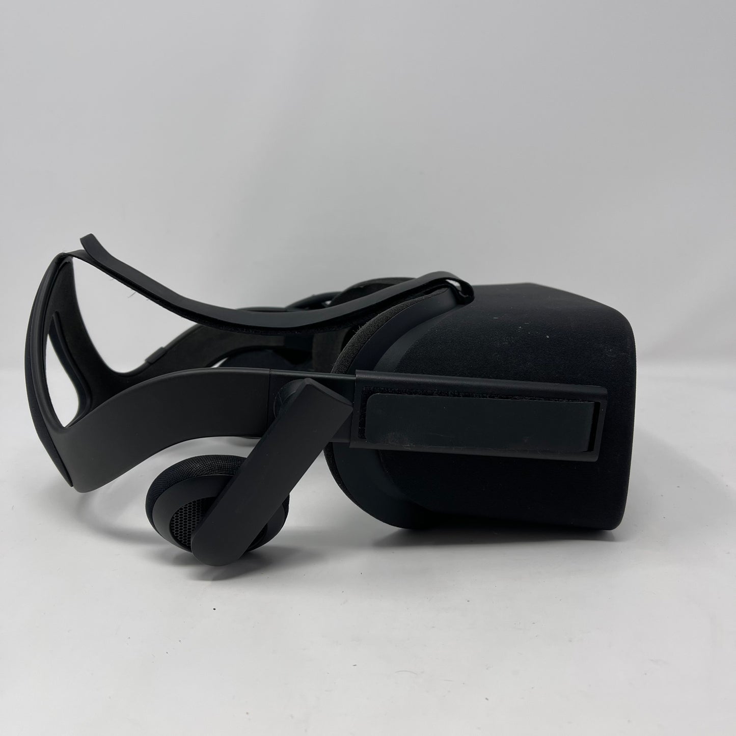 Oculus Rift PC VR Headset 301-00200-03
