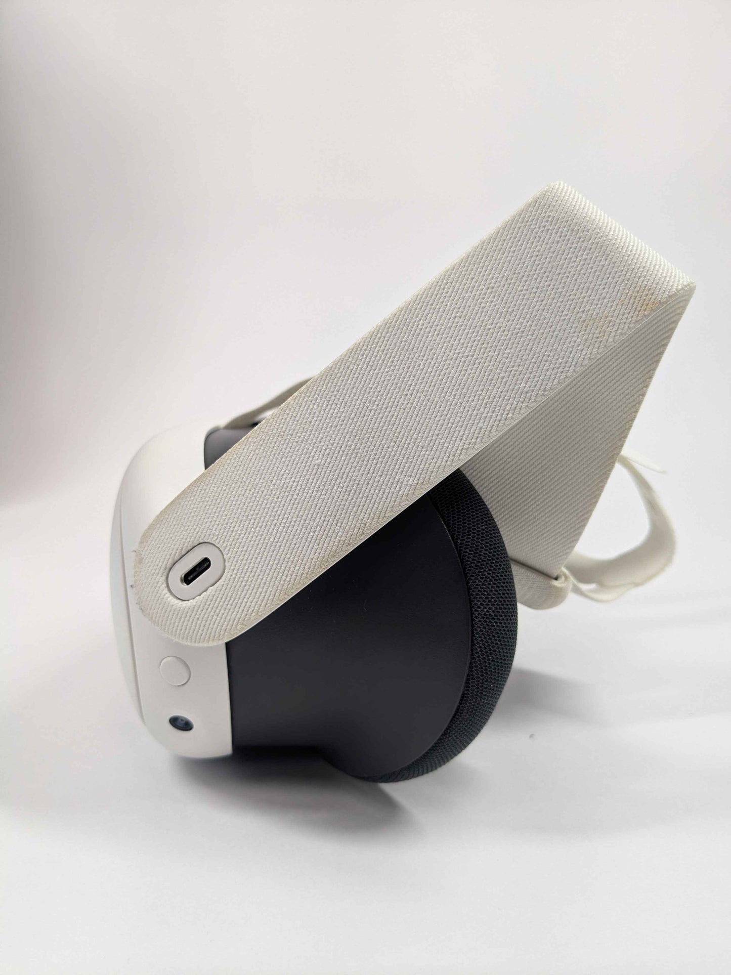 Meta Quest 3 128GB Standalone All-in-One VR Headset S3A